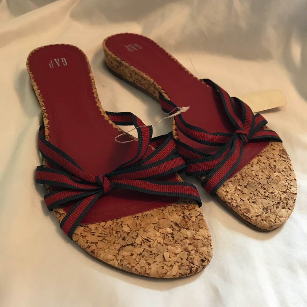 NWT GAP Flats size 9
